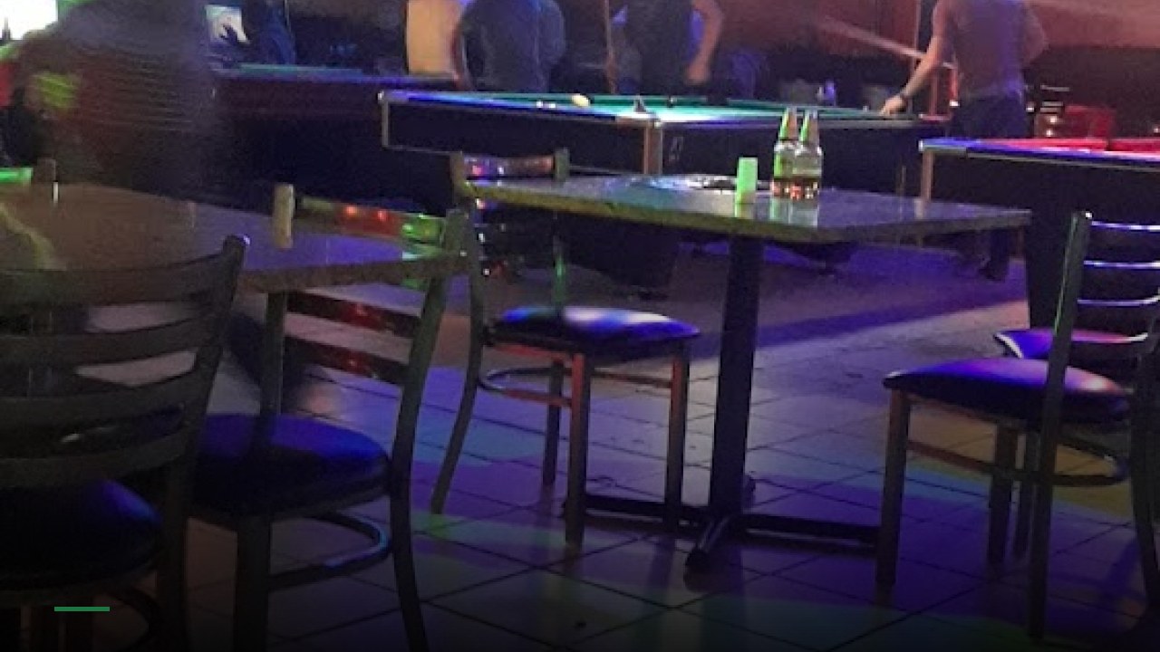 7 Cafe Sports Bar - Sports Bars in Dallas