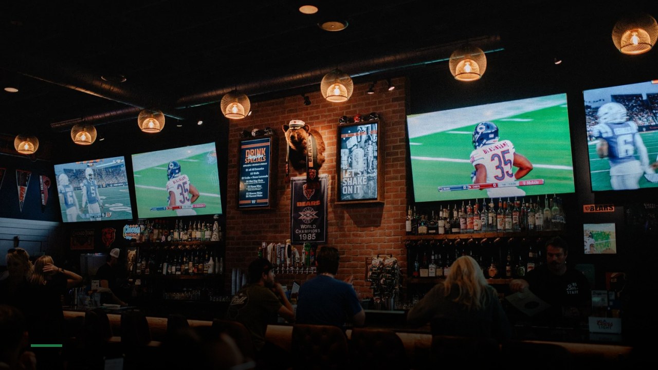 85 Bar West - Sports Bars in Des Moines