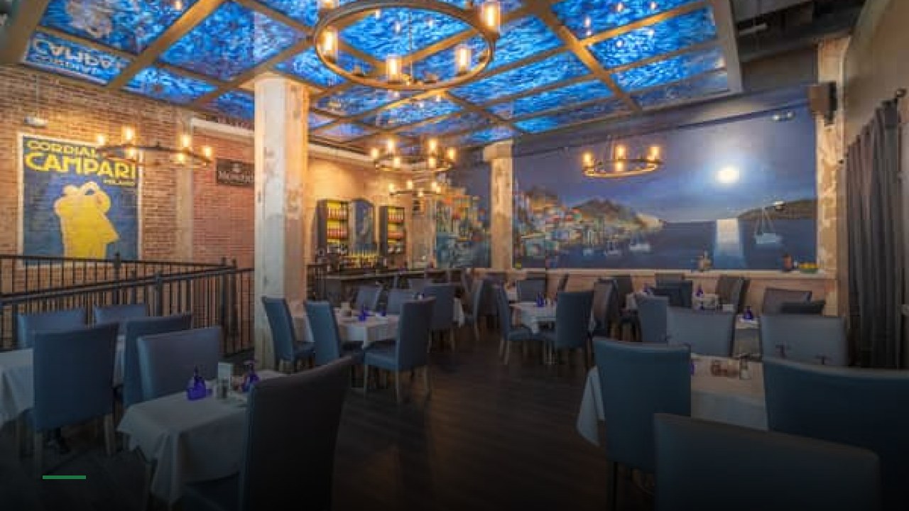 Amalfi Cucina + Mercato - Sports Bars in Atlanta