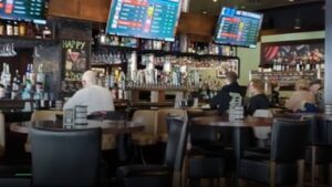 Bar Louie – Brookfield — Sports bars in Milwaukee