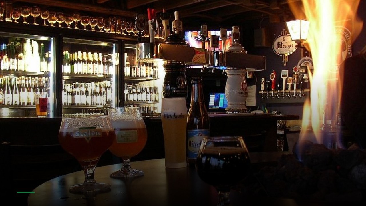 Über Tavern - Sports Bars in Seattle