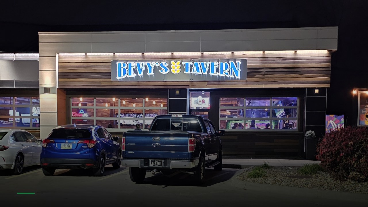 Bevy’s Tavern - Sports Bars in Des Moines