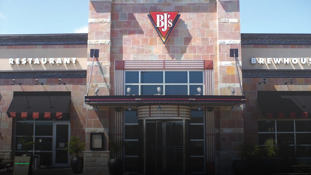 BJ's Restaurant & Brewhouse - Sports Bars in St. Petersburg