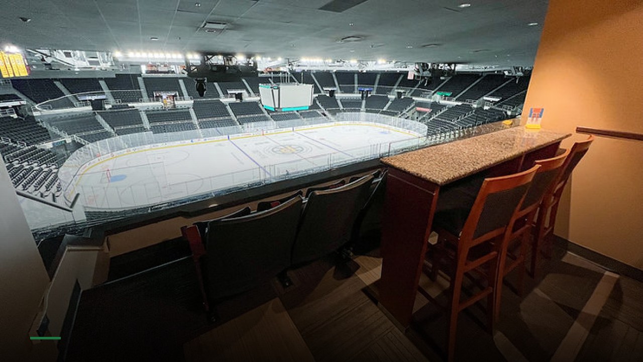 Box Seats - Sports Bars in Providence