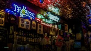 Brownies Sports Bar & Club — Sports bars in Philadelphia