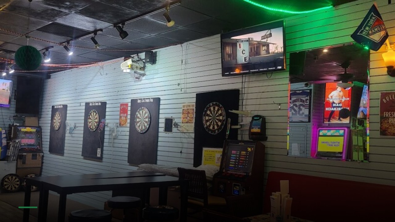Bulls Eye Sports Pub - Sports Bars in New York