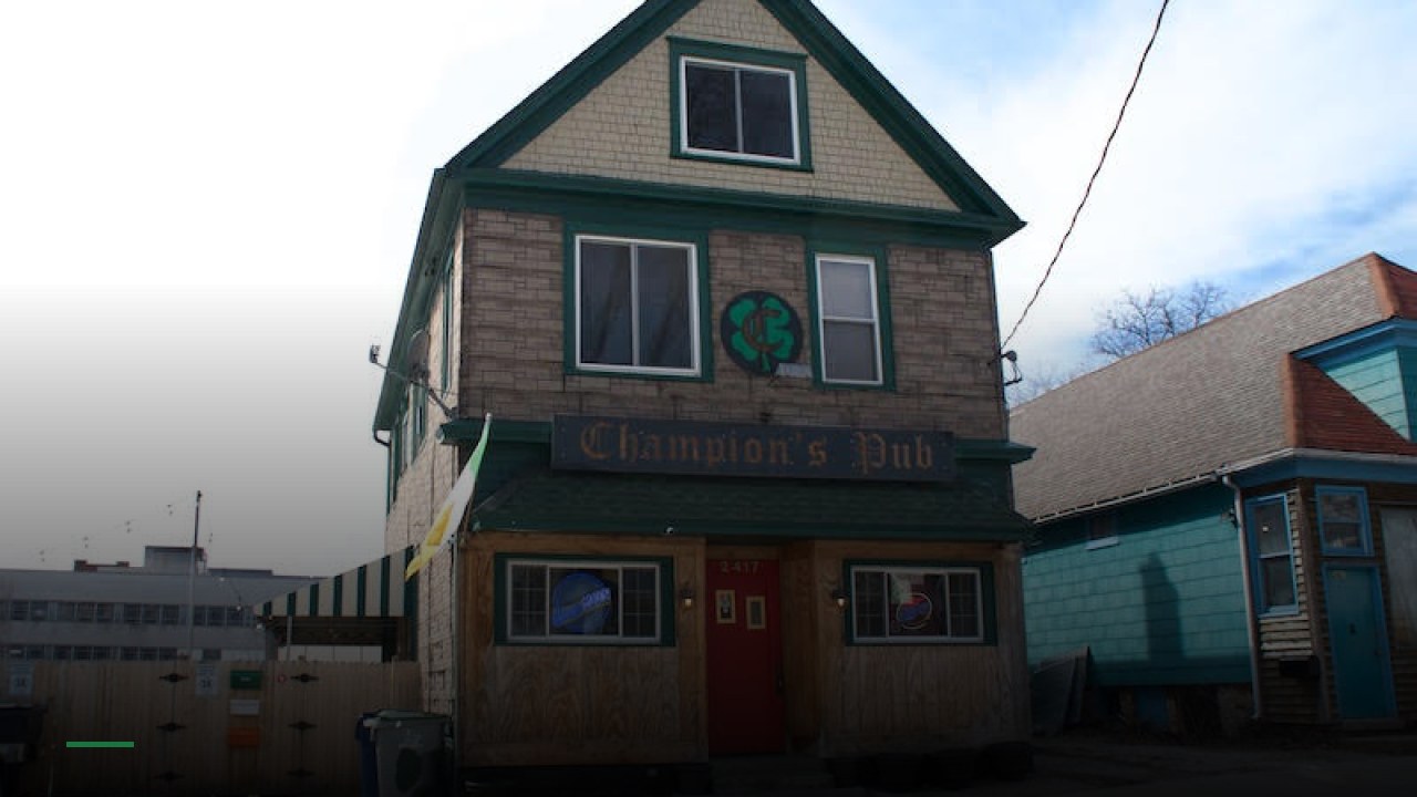 Champion's Pub - Sports Bars in Milwaukee