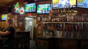 Cloverleaf Sports Bar & Grill — Sports bars in Seattle