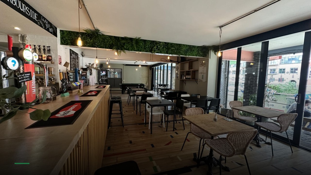 Clubhaus harbourside - Sports Bars in Bristol