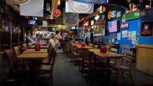 Crescent Moon — Sports bars in Omaha