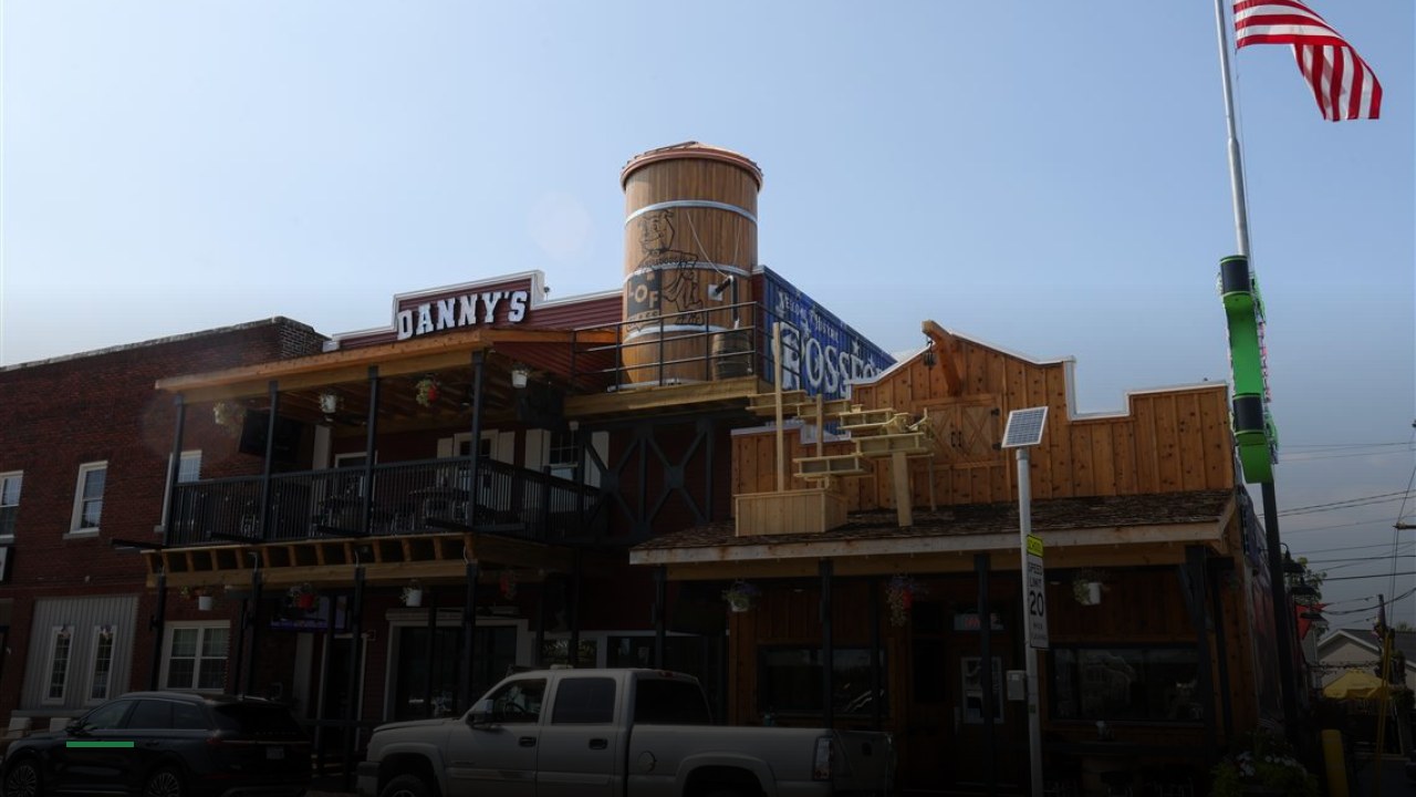 Danny's Cafe Rossford - Sports Bars in Toledo