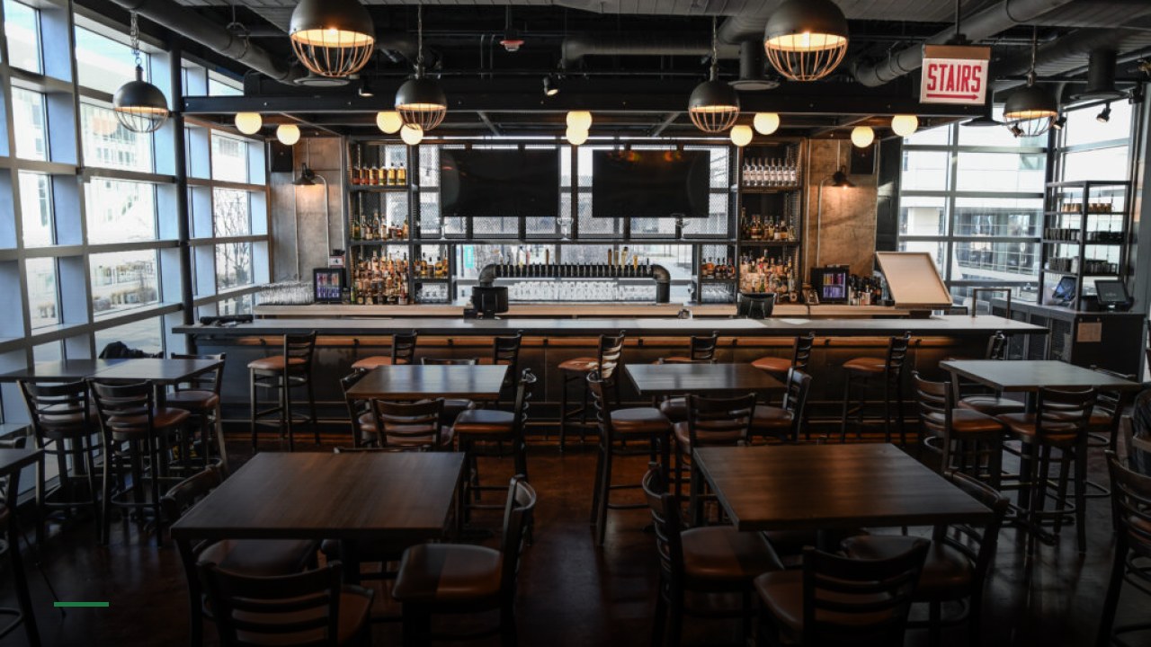 Fatpour McCormick: Ultimate Chicago Sports Bar - Sports Bars in Chicago