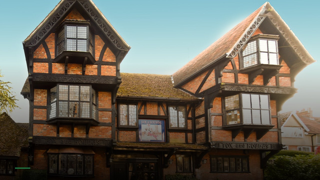 Fox & Hounds - Sports Bars in Crawley