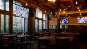 Gino’s East – South Loop — Sports bars in Chicago