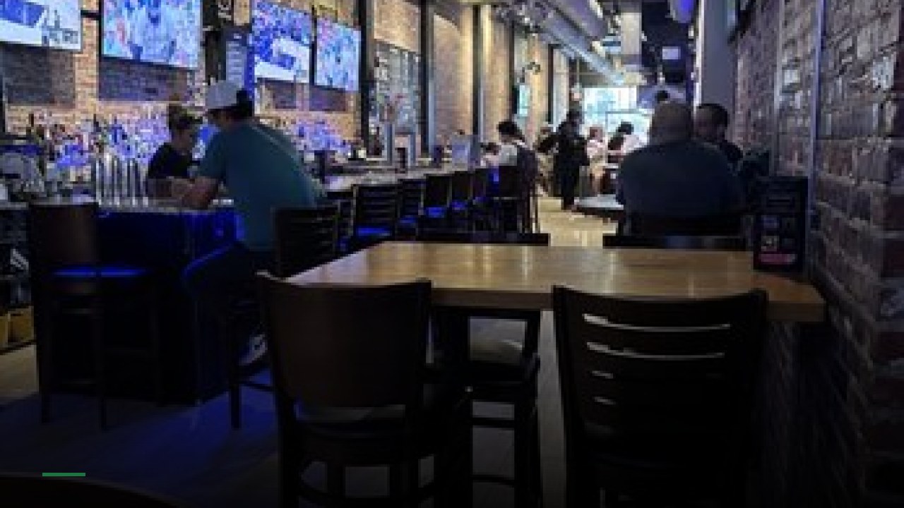 Giovani's - Restaurant and Sports Bar - Sports Bars in Philadelphia