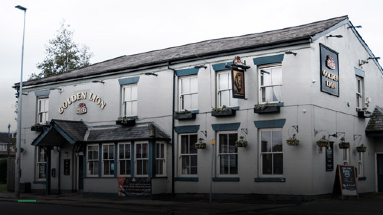 Golden Lion (Swinton) - Sports Bars in Manchester