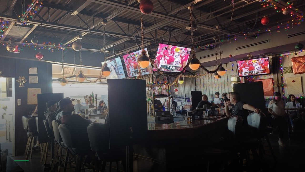 Goodwood Tavern - Sports Bars in Phoenix