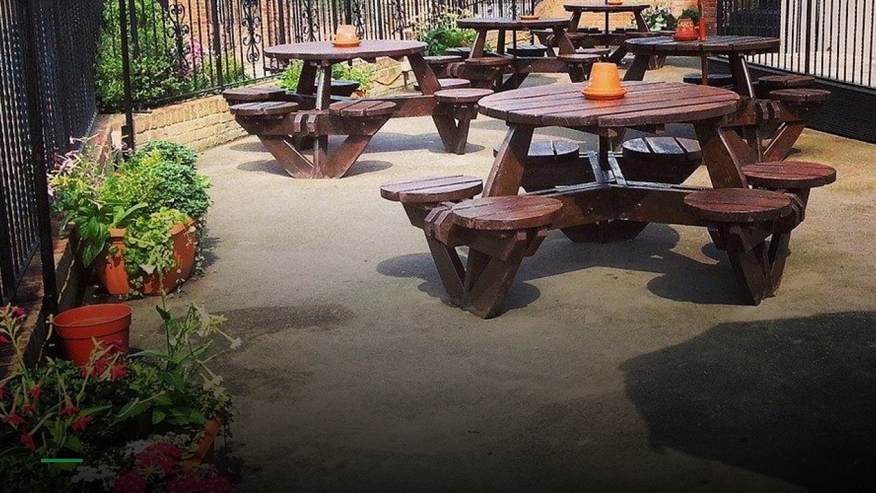 Grace's Bar & Grill London - Sports Bars in Crawley