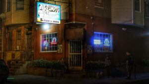 Watch Premier League at Grumpy's Tavern in Philadelphia