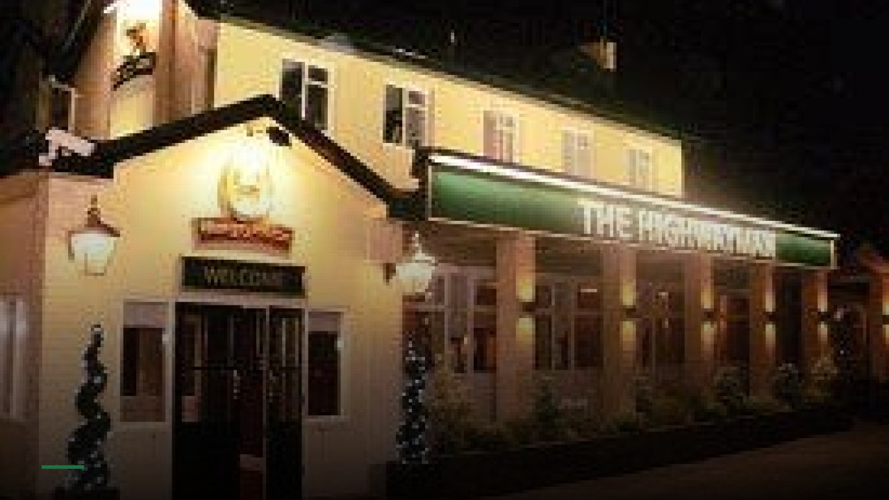 Highwayman - Sports Bars in Luton