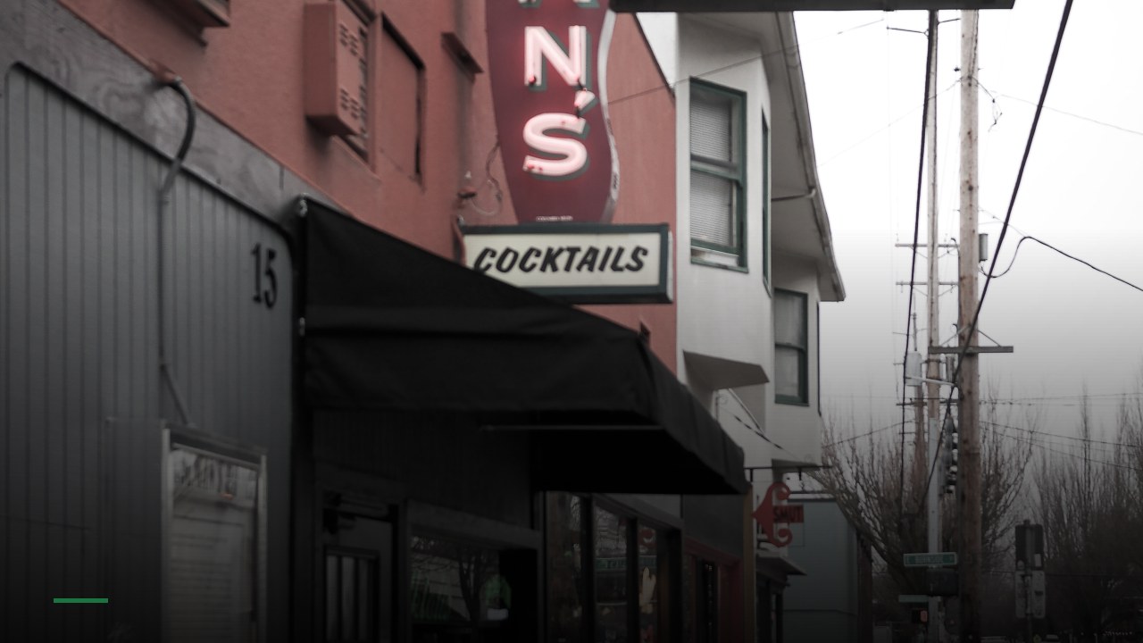 Holman's Bar & Grill - Sports Bars in Portland