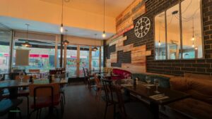 Watch Champions League at Il Pellegrino in Watford