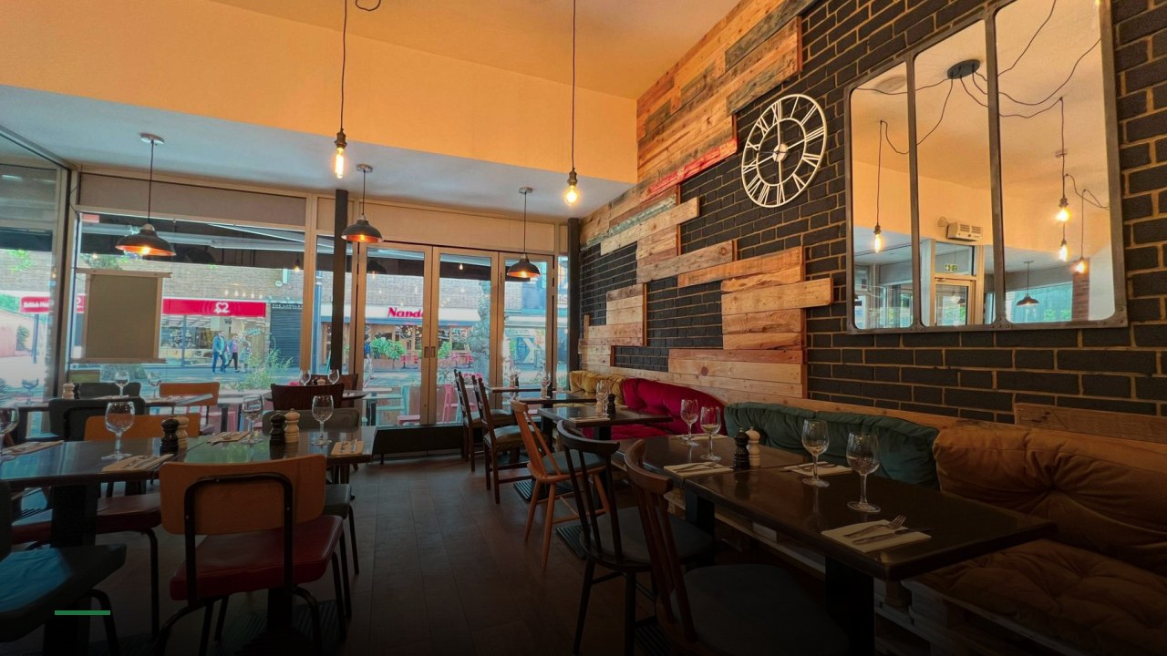 Il Pellegrino - Sports Bars in Watford