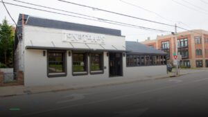 Jonathan’s Grille — Sports bars in Nashville