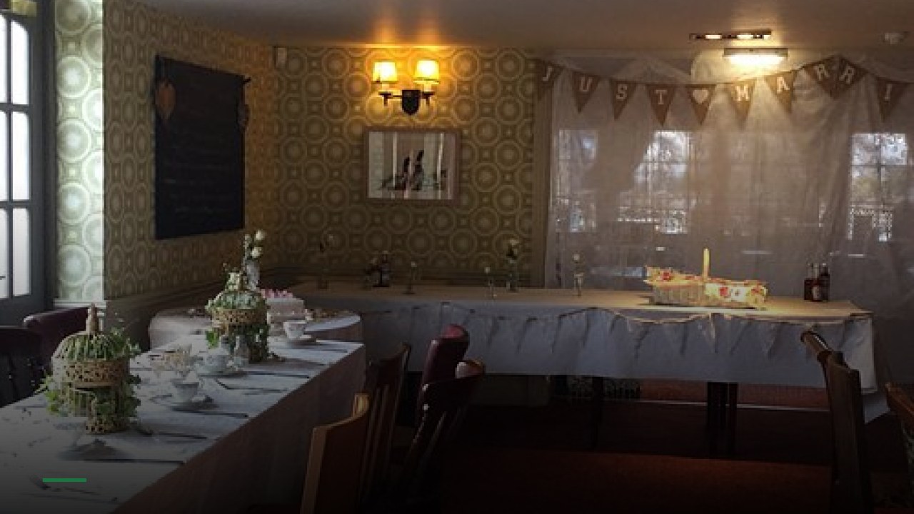 Justinlees Inn - Sports Bars in Edinburgh