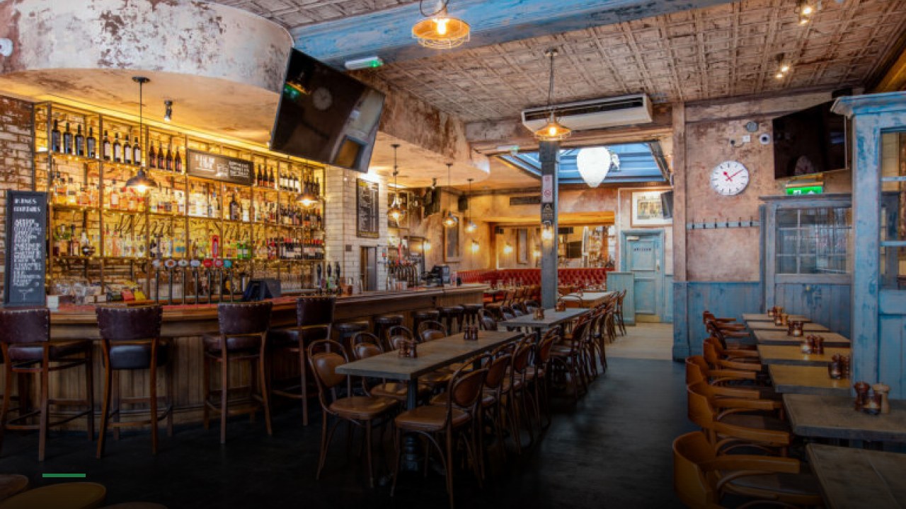 Kings Arms Chelsea - Sports Bars in London