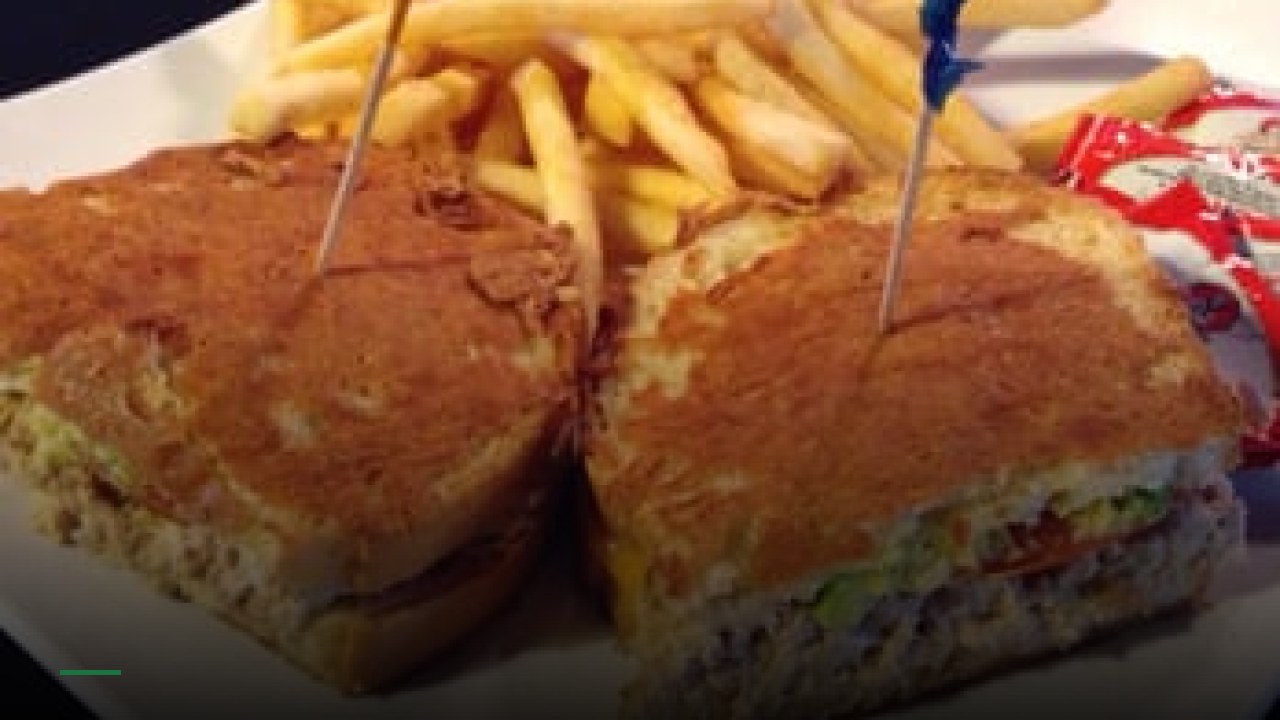 Lighthouse Bar & Grill - Sports Bars in Sacramento