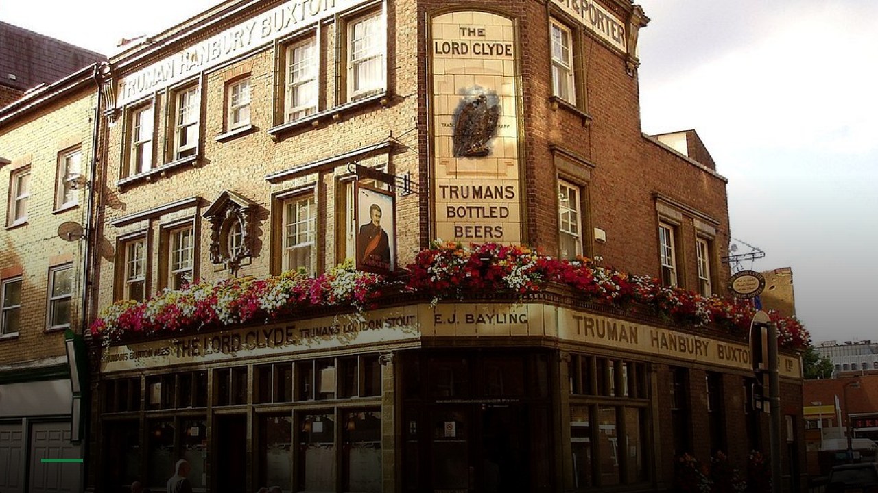 Lord Clyde Southwark - Sports Bars in London