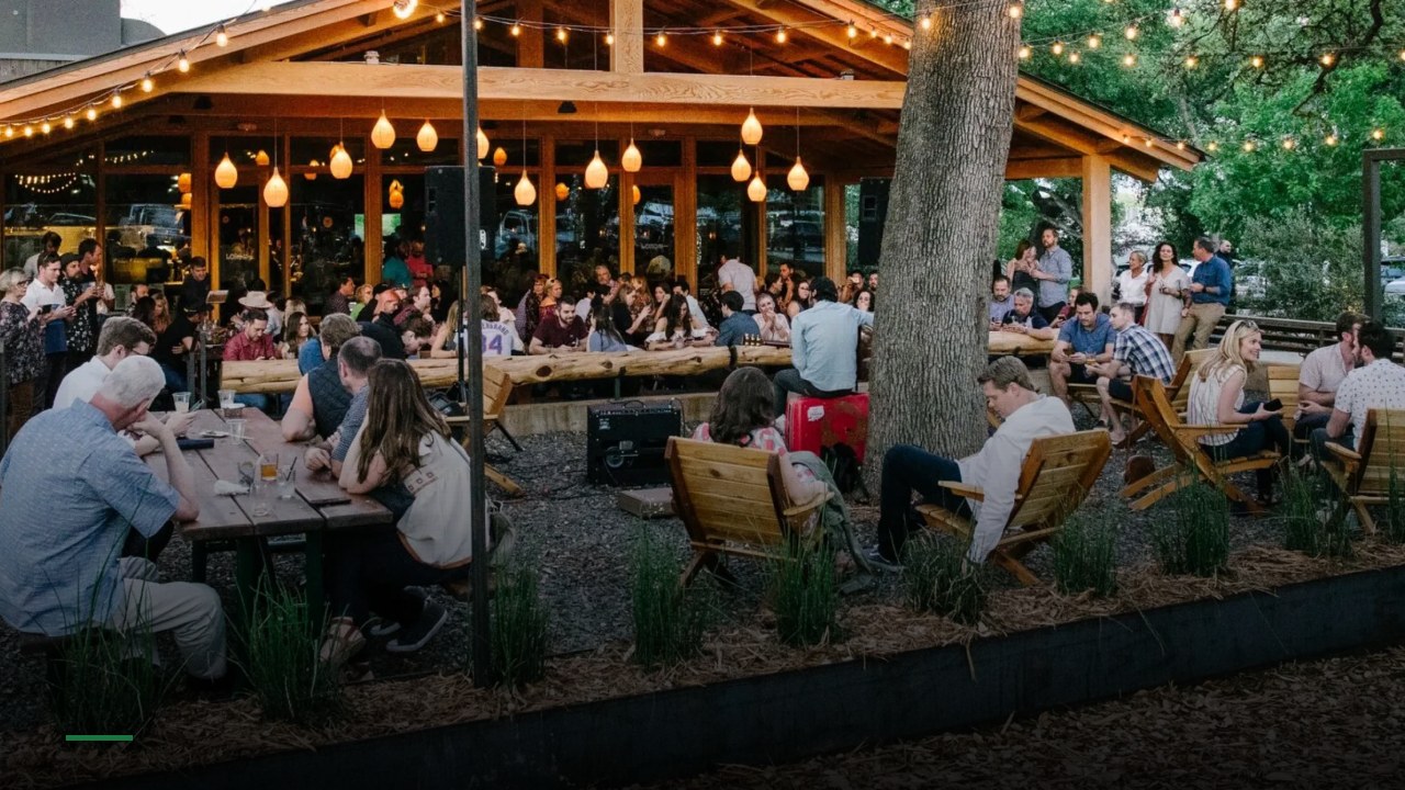 Loro Asian Smokehouse & Bar - Sports Bars in Austin