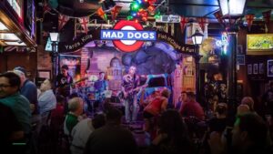 Mad Dogs British Pub (River Walk) — Sports bars in San Antonio