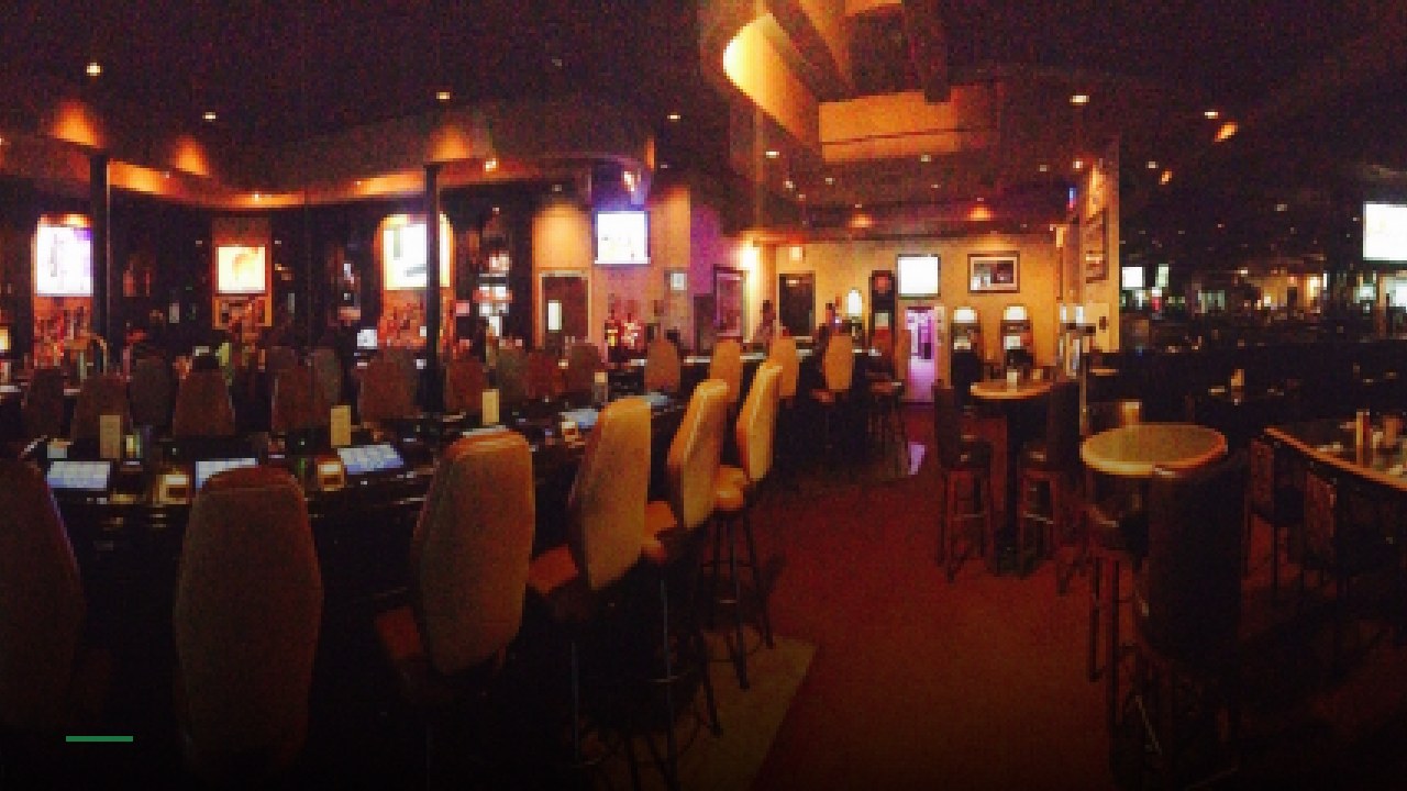 Mad Matty's Bar & Grill - Sports Bars in Las Vegas