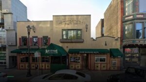McGillycuddy’s — Sports bars in Milwaukee