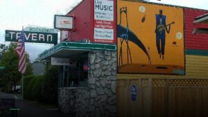 Mock Crest Tavern — Sports bars in Portland