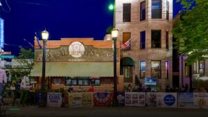 Watch UFC at Murphy's Bleachers in Chicago