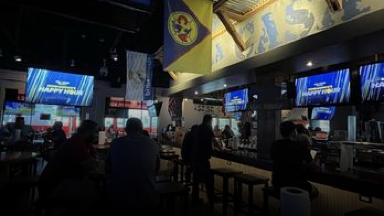 Ojos Locos Sports Cantina (East - Houston, TX) - Sports Bars in Houston
