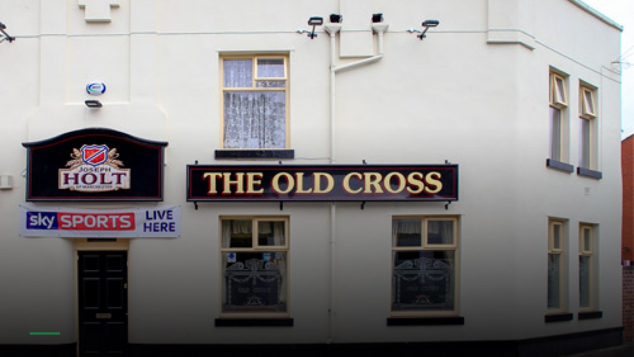 Old Cross Inn - Sports Bars in Manchester