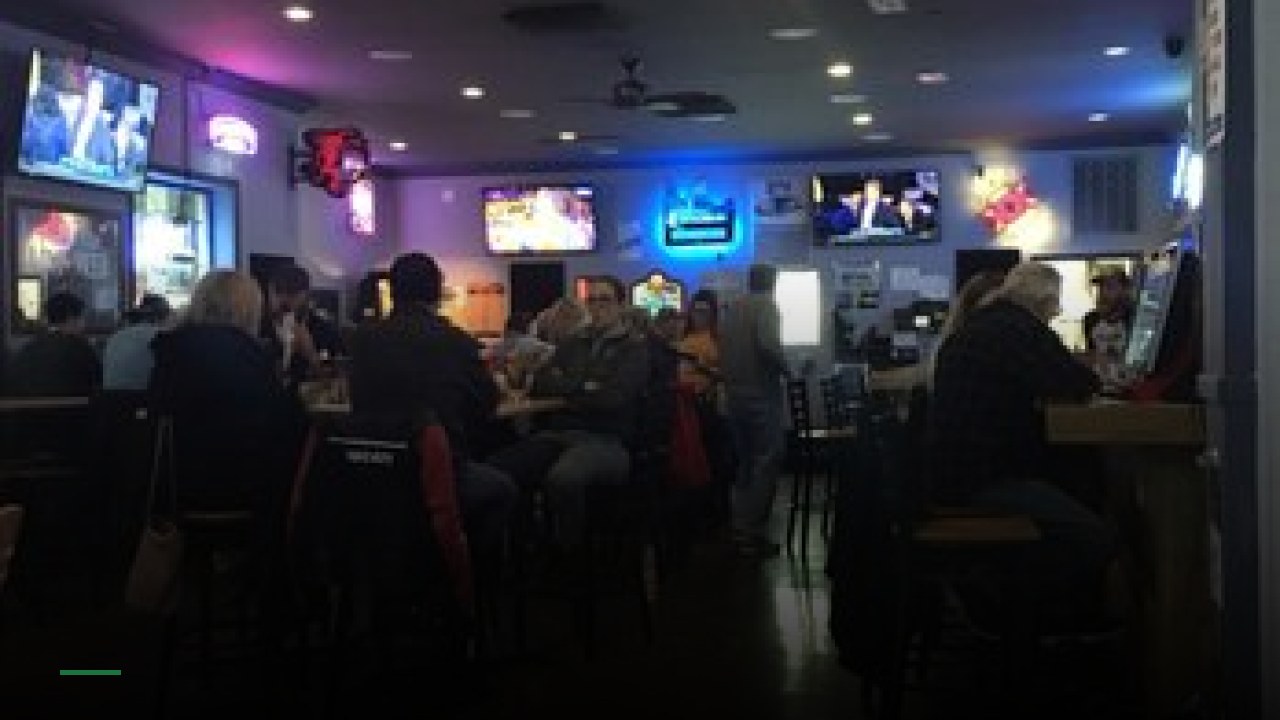Plantation Pub - Sports Bars in Nashville