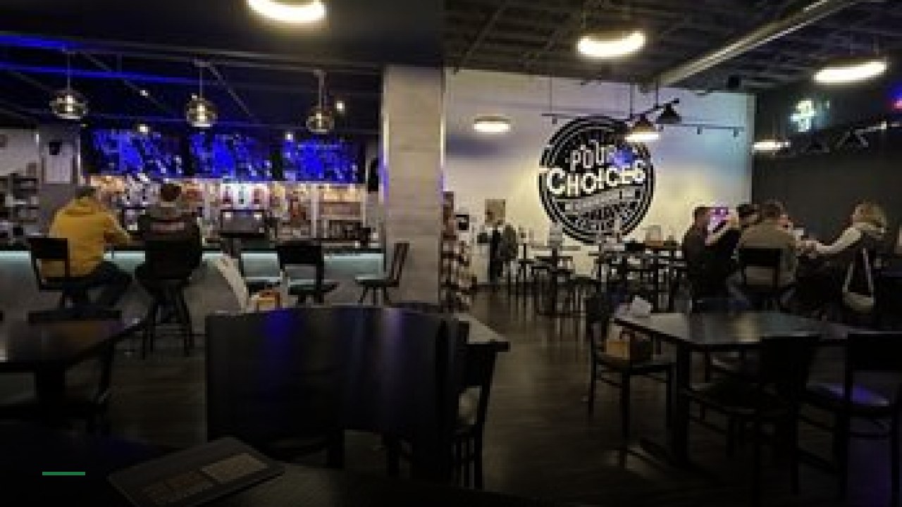 Pour Choices Neighborhood Bar - Sports Bars in Des Moines