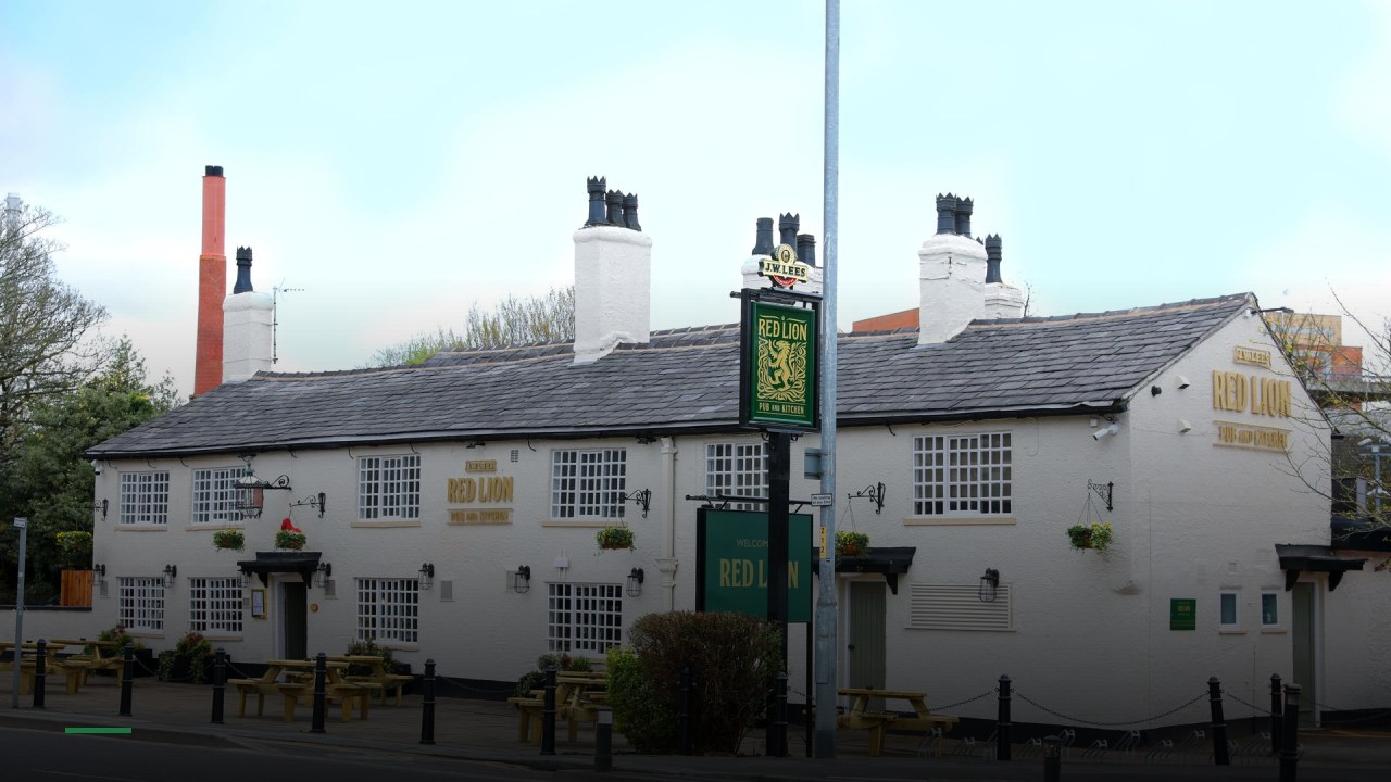 Red Lion Withington - Sports Bars in Manchester