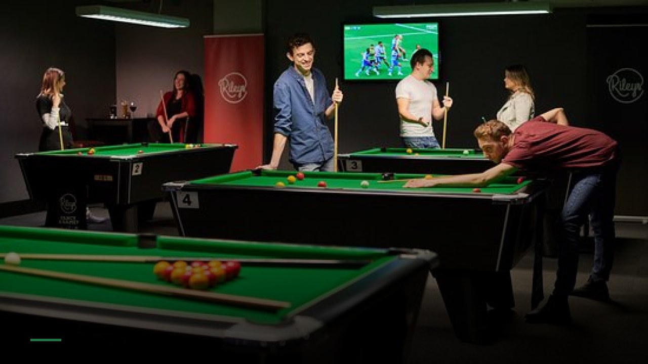 Rileys Sports Bar Chorlton - Sports Bars in Manchester