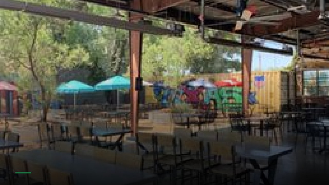 Rogers Roundhouse - Sports Bars in Dallas