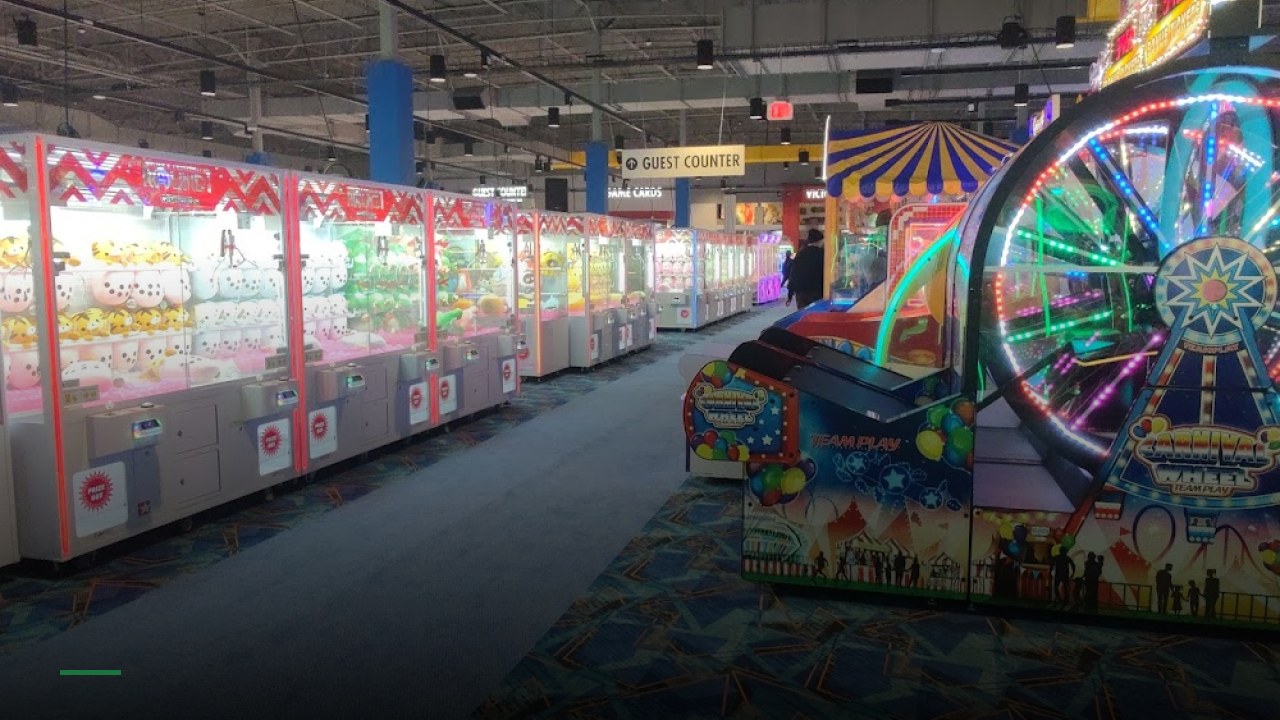 Round1 Bowling & Arcade South Hill Mall - Sports Bars in Tacoma