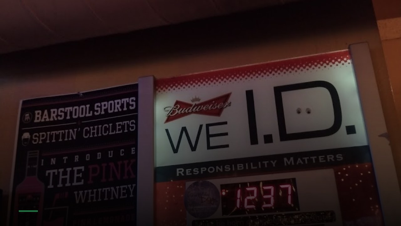 Rounding Third Bar & Grill | Home to Jim Rauth's Comedy College - Sports Bars in Milwaukee