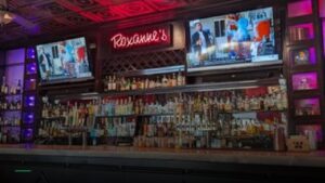 Roxanne’s — Sports bars in Long Beach