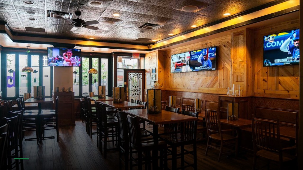 Saluggi's East - Sports Bars in New York
