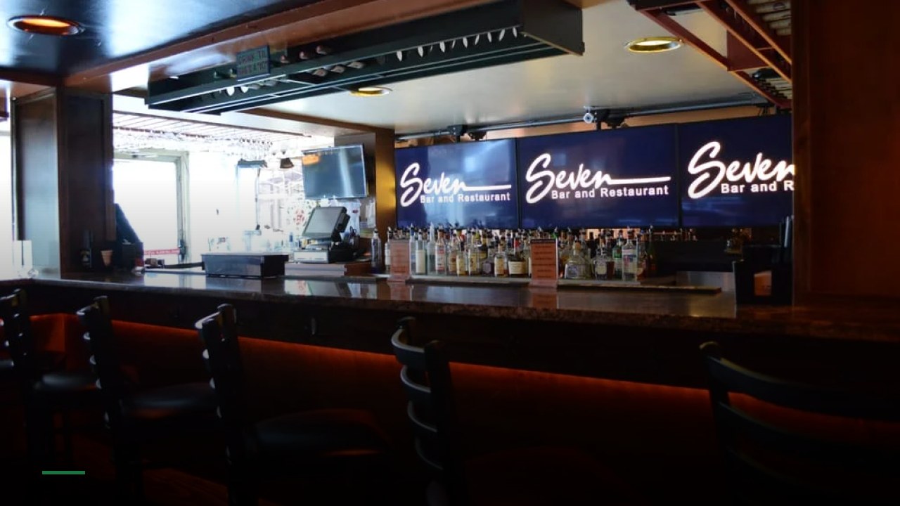 Seven Bar and Restaurant - Sports Bars in Chicago